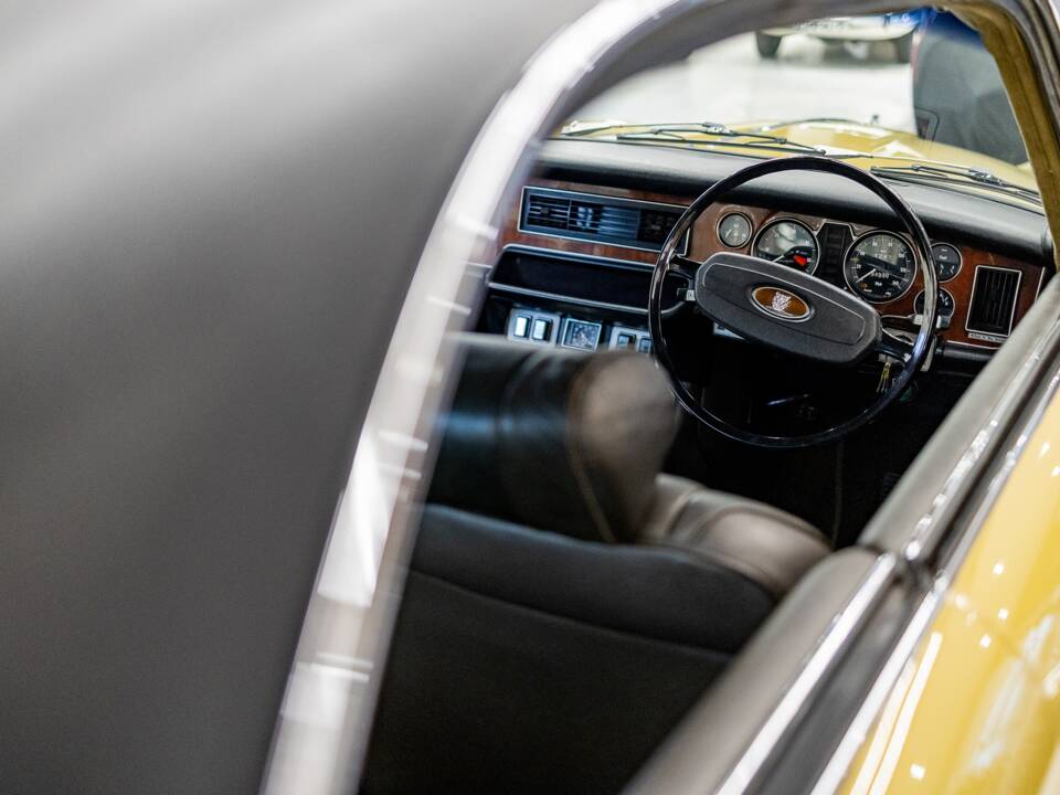 Image 36/50 de Jaguar XJ 6 C 4.2 (1975)