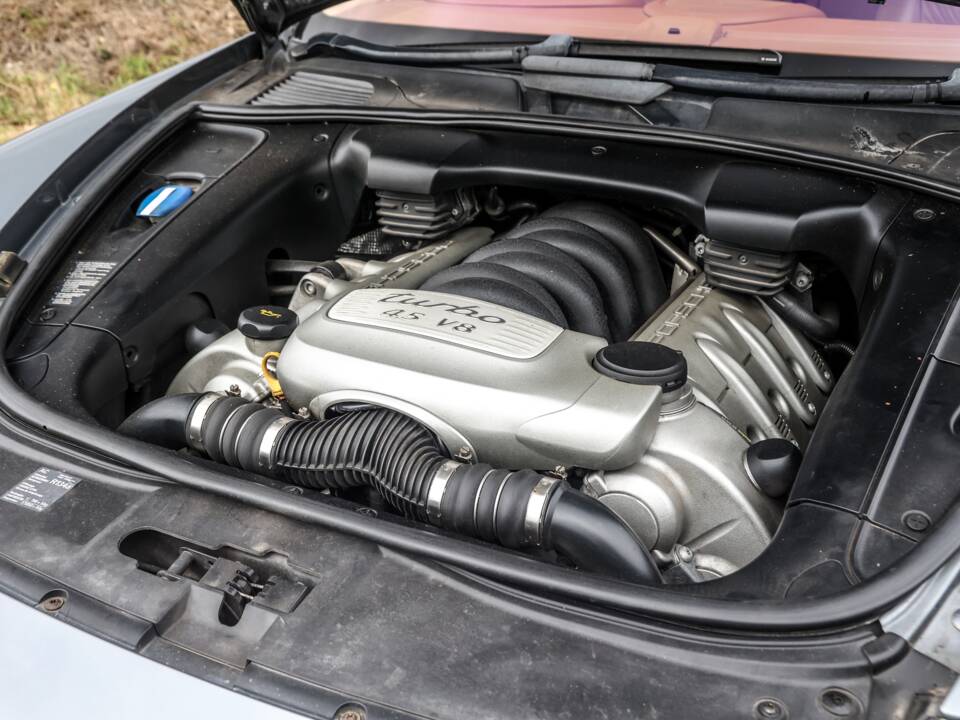 Bild 34/40 von Porsche Cayenne Turbo S (2006)