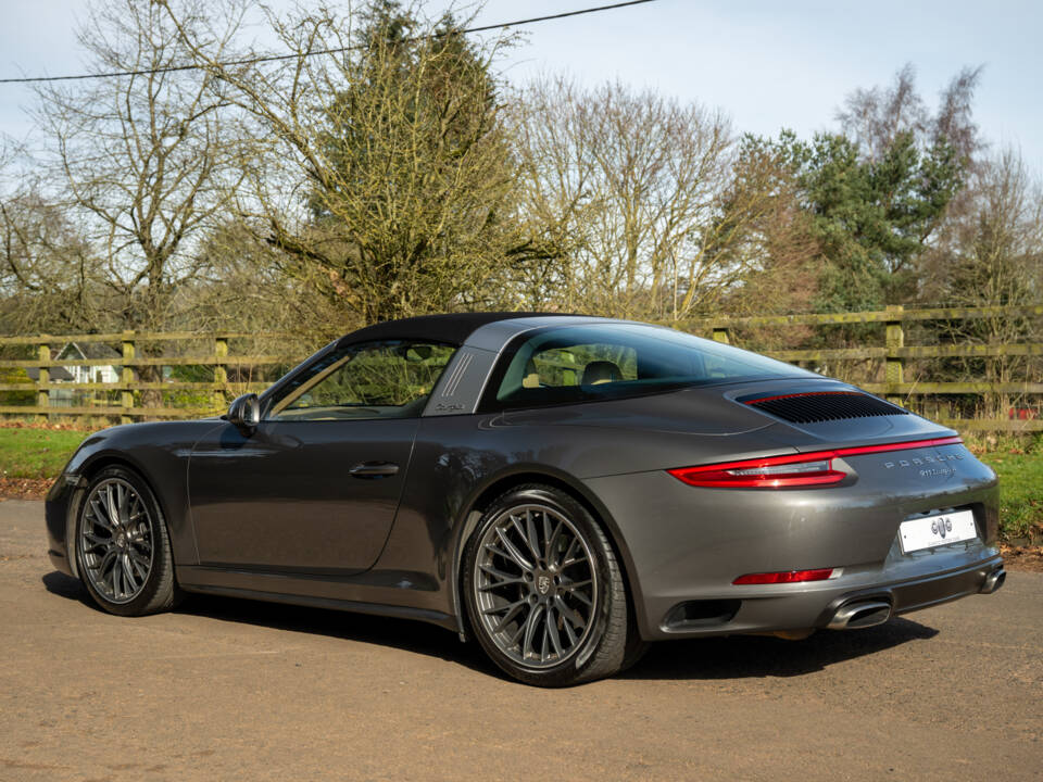 Image 20/20 of Porsche 911 Targa 4 (2017)