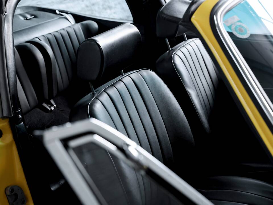Bild 32/50 von Porsche 911 2.4 T (1971)