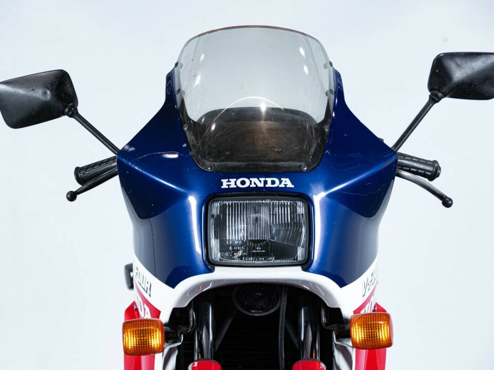 Imagen 37/50 de Honda VF 500 F (1986)