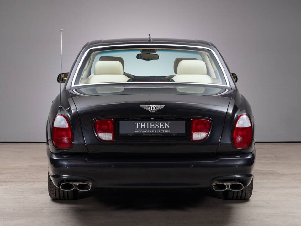 Image 8/46 of Bentley Arnage T (2004)
