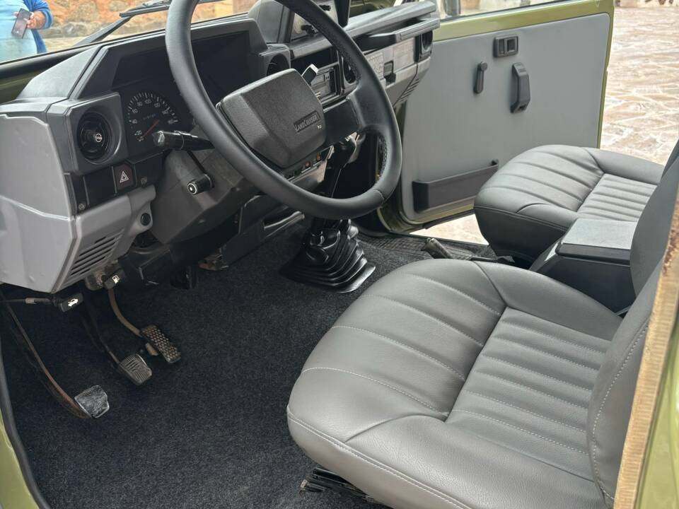 Bild 11/60 von Toyota Land Cruiser Turbo LJ 70 (1987)
