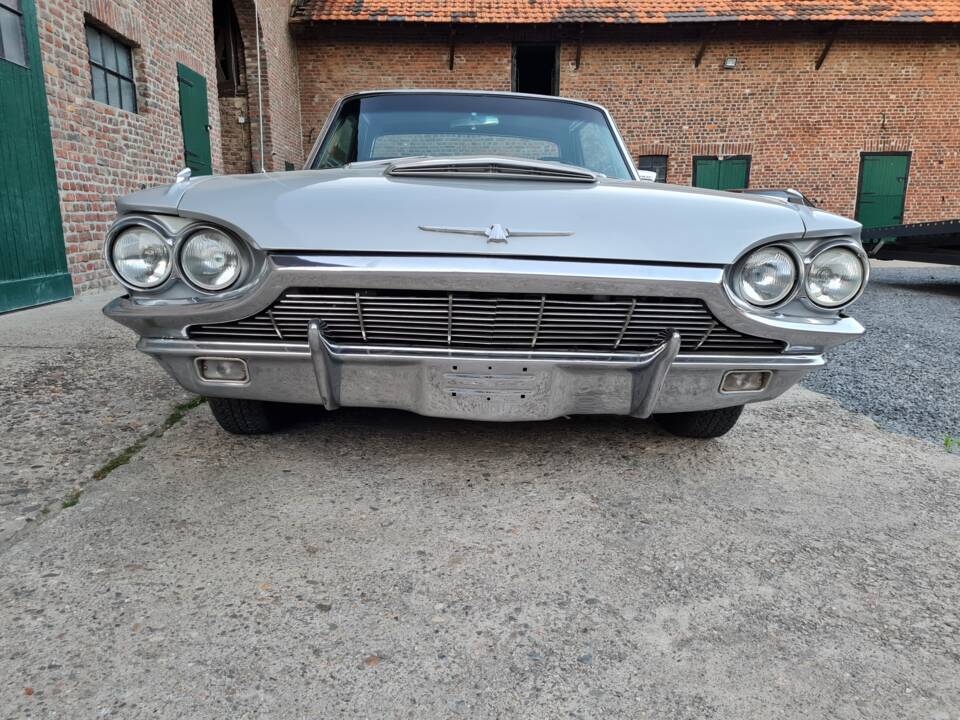 Imagen 15/43 de Ford Thunderbird Landau Coupe (1965)