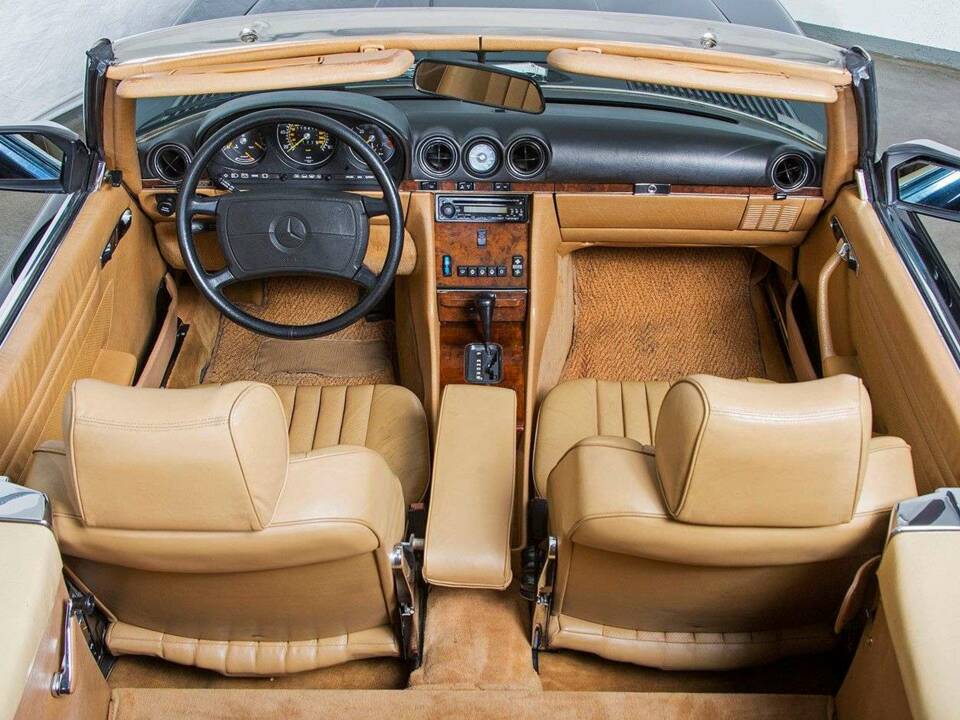 Image 17/20 of Mercedes-Benz 560 SL (1987)
