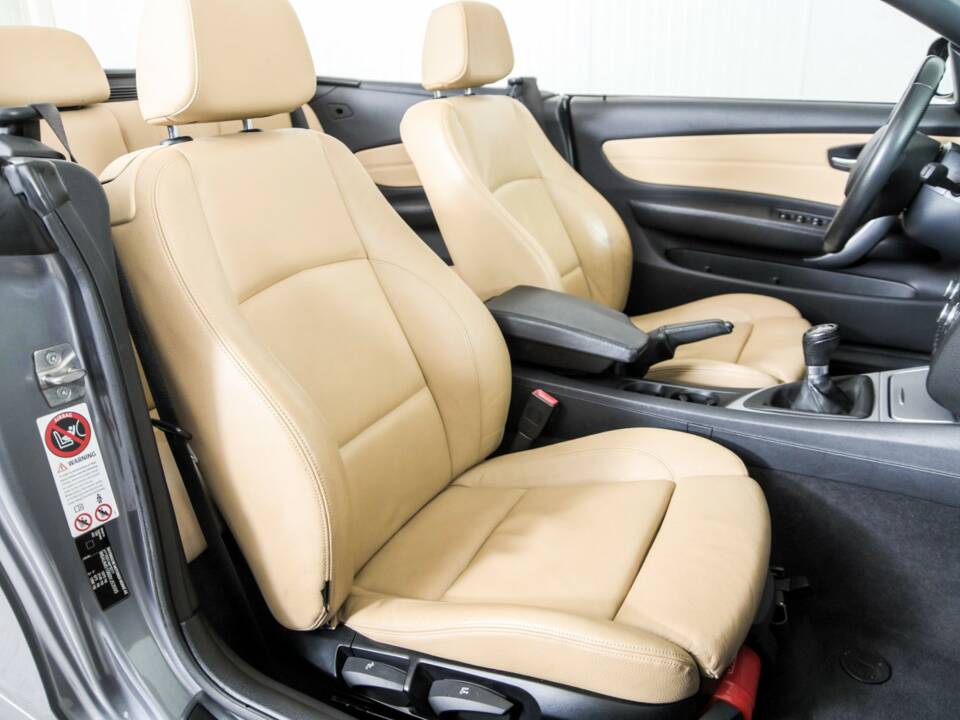 Immagine 16/50 di BMW 120i (2012)