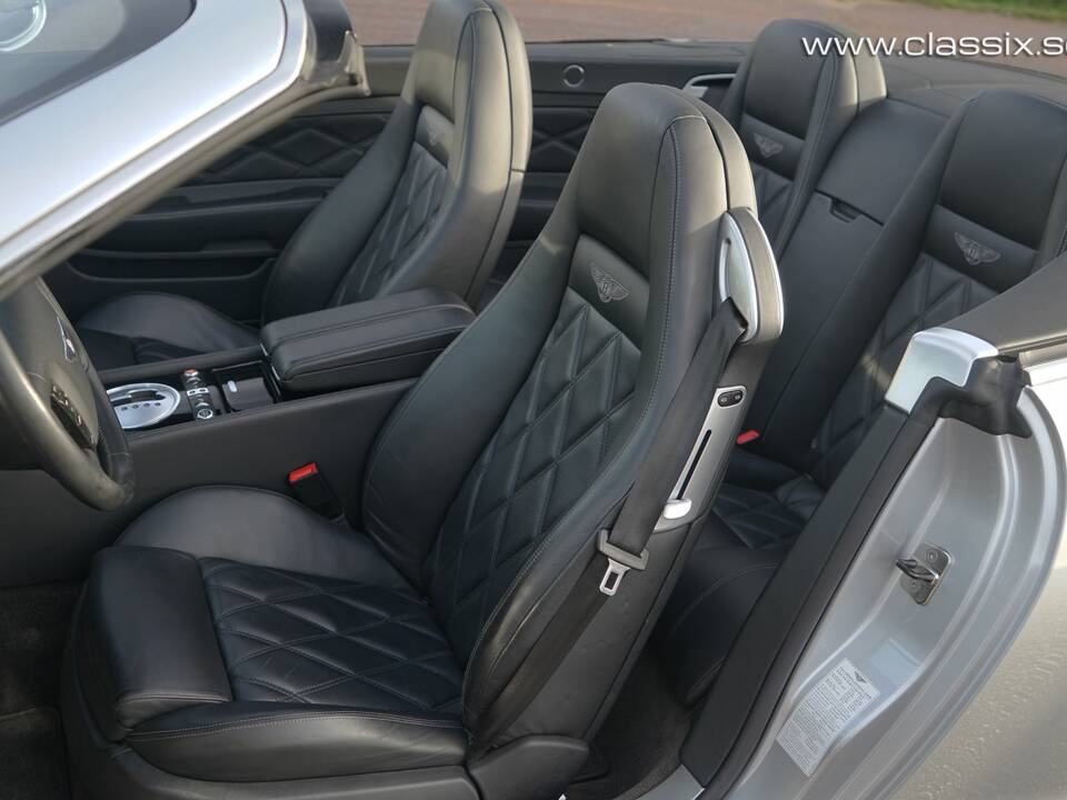 Bild 17/25 von Bentley Continental GTC (2008)