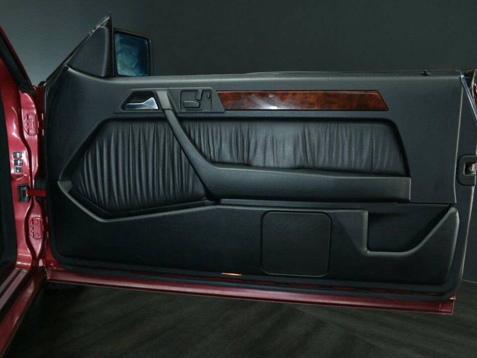 Bild 28/50 von Mercedes-Benz 300 CE-24 (1992)