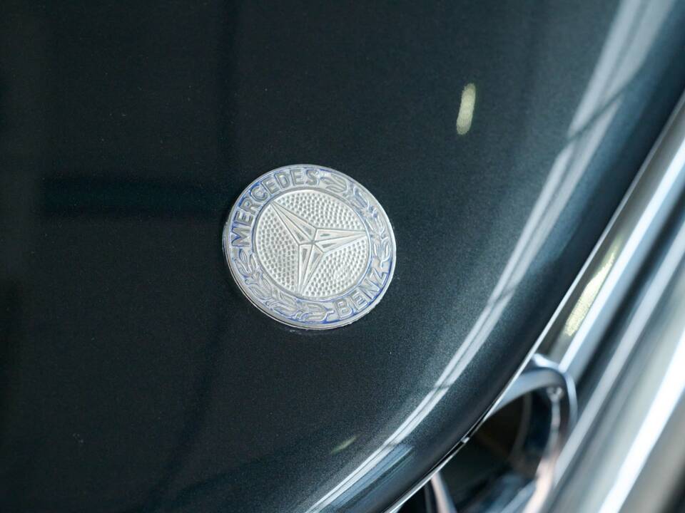 Bild 22/50 von Mercedes-Benz 500 SEC SGS (1985)