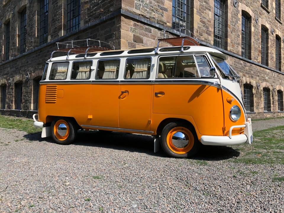 Image 2/50 of Volkswagen T1 Samba 1.2 (1962)