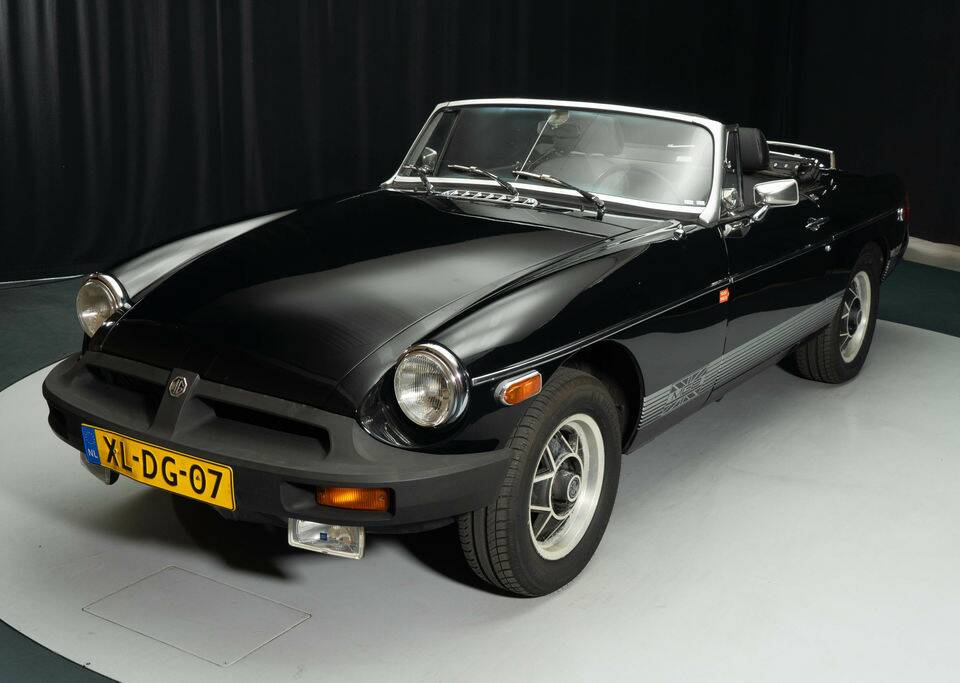 Image 5/8 of MG MGB Limited Edition (1980)