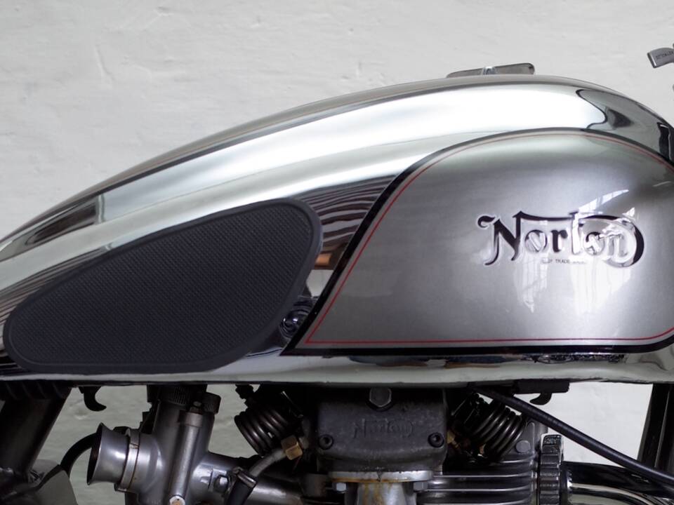 Afbeelding 5/29 van Norton International Model 40 (1954)