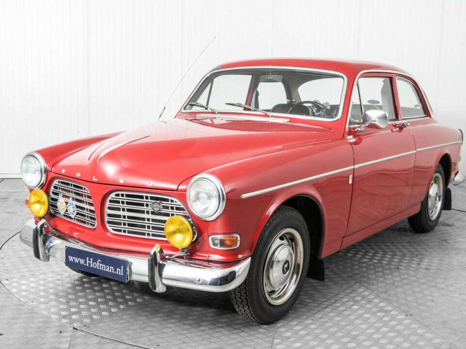 Image 18/50 of Volvo P 123 GT (1968)