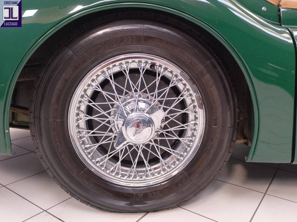 Image 48/57 of Jaguar XK 120 SE OTS (1953)