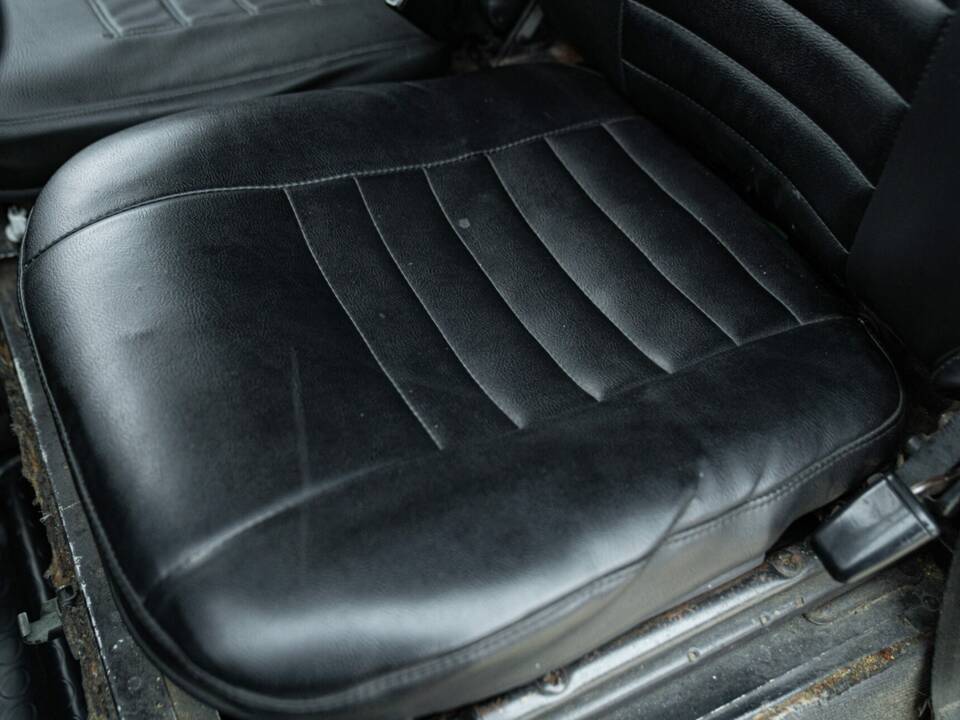 Image 31/50 of Land Rover 90 (1985)