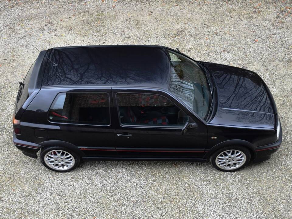 Image 7/41 de Volkswagen Golf III 2.0 GTI &quot;Edition&quot; (1997)
