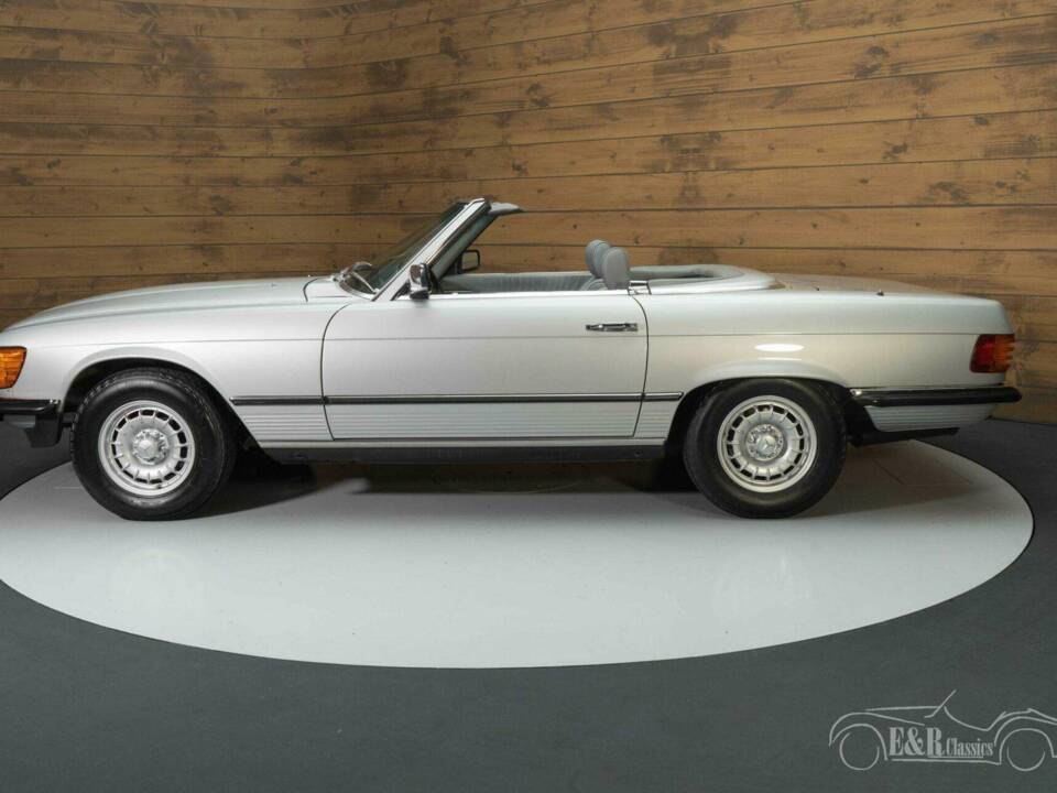 Image 4/19 of Mercedes-Benz 380 SL (1983)