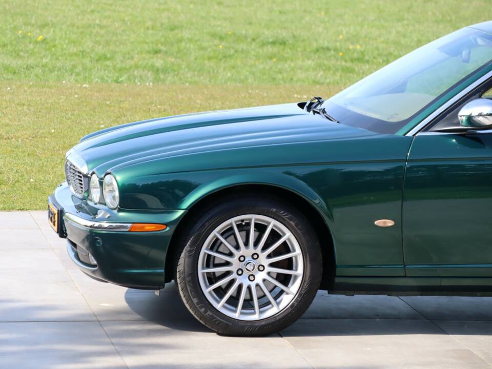 Imagen 44/50 de Jaguar XJ 8 4.2 (2006)