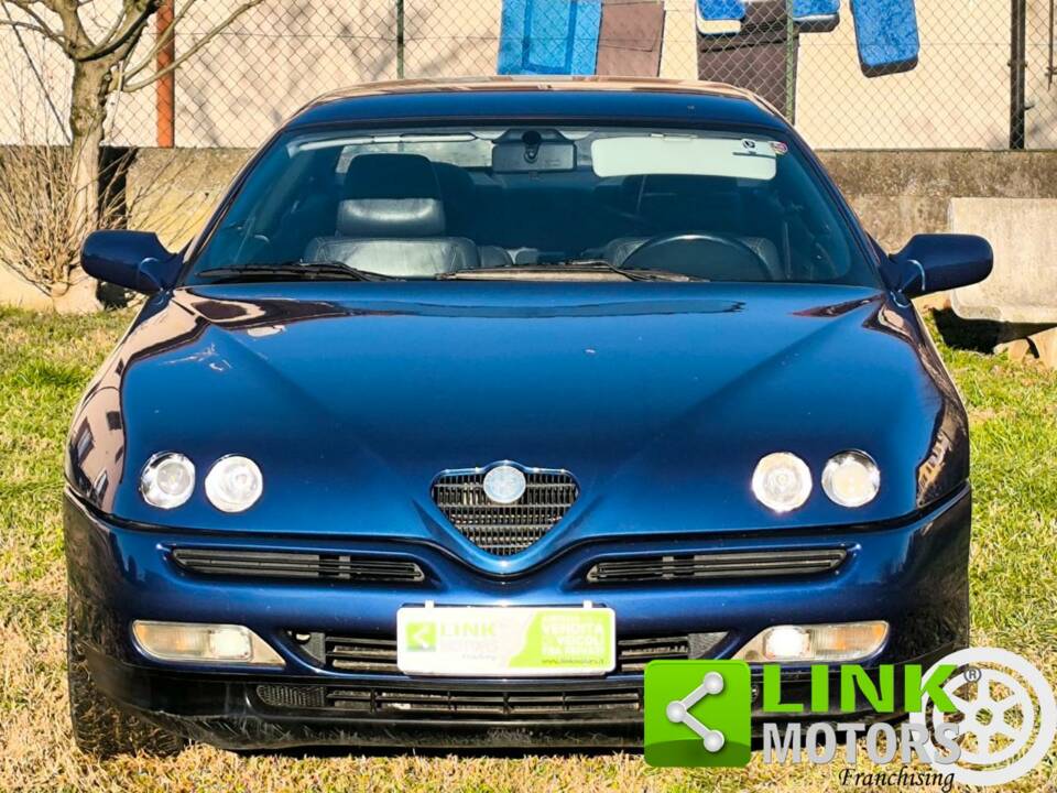 Image 2/10 of Alfa Romeo GTV 2.0 Twin Spark (1997)