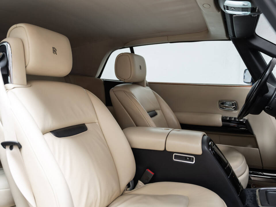 Image 21/36 of Rolls-Royce Phantom DHC (2008)