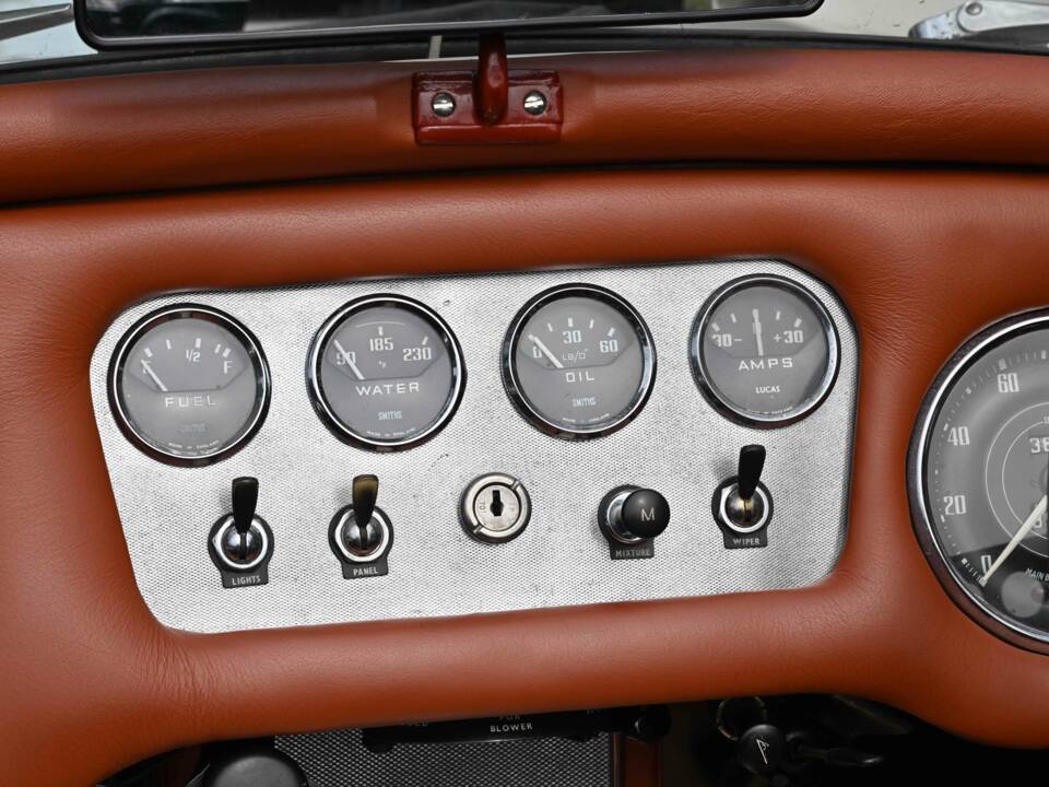 Imagen 35/50 de Daimler SP 250 (1960)