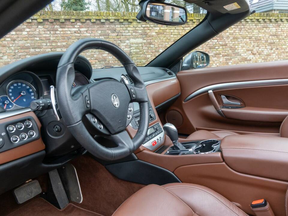Bild 23/50 von Maserati GranCabrio Sport (2015)