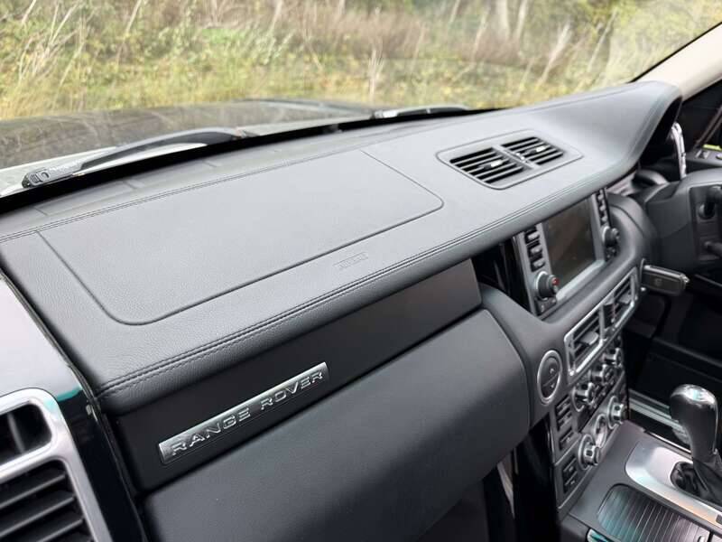 Bild 38/50 von Land Rover Range Rover Vogue TDV8 (2008)
