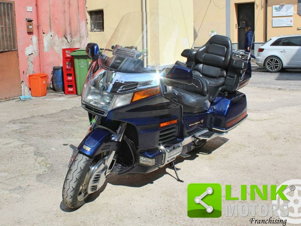 Image 6/10 de Honda DUMMY (2000)