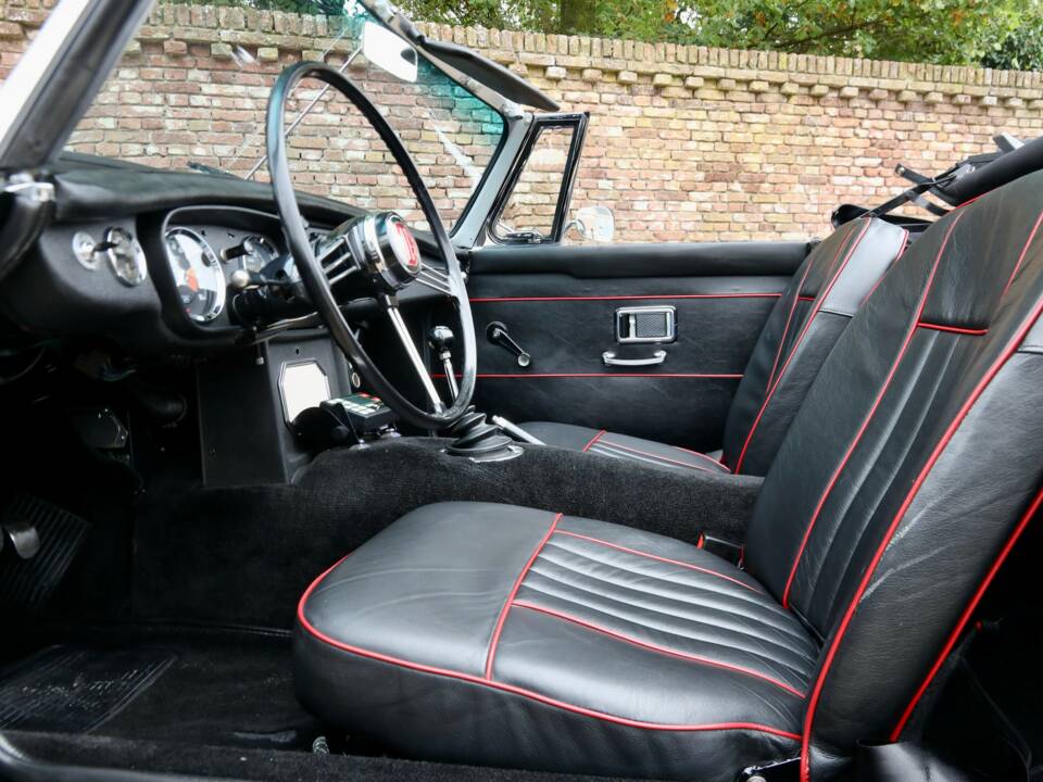 Bild 49/50 von MG MGB (1968)