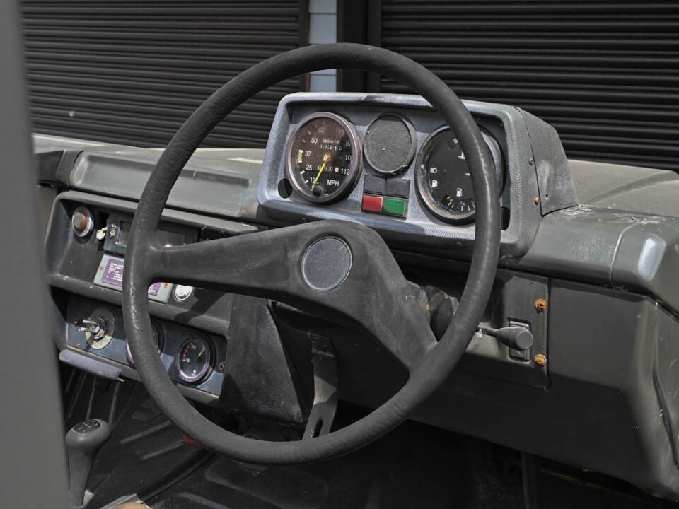 Immagine 24/50 di Mercedes-Benz 240 GD (SWB) (1987)