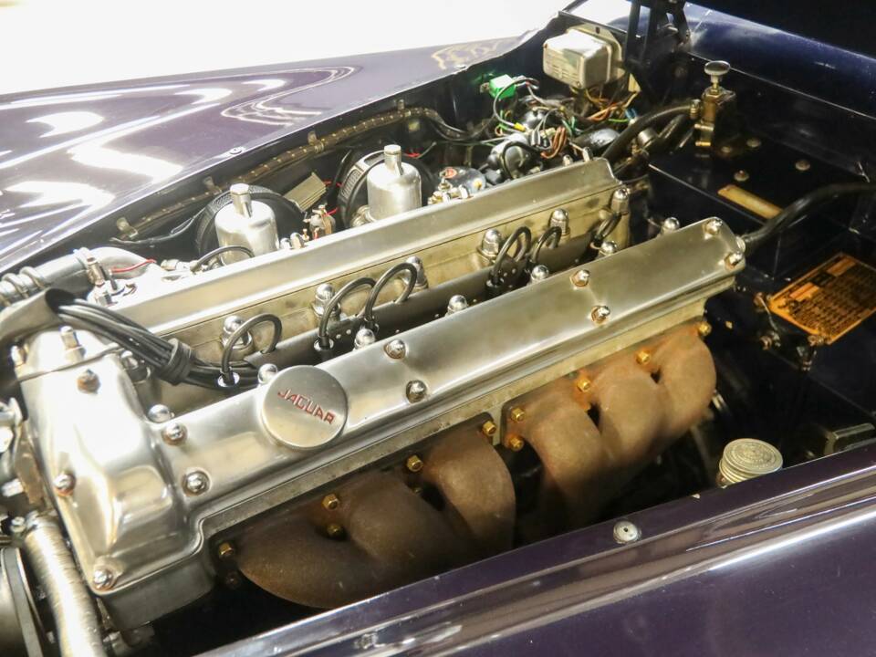 Image 24/50 of Jaguar XK 140 DHC (1955)
