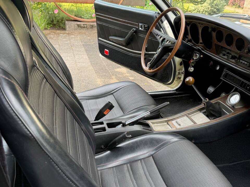 Image 14/55 of Toyota Celica ST (1972)