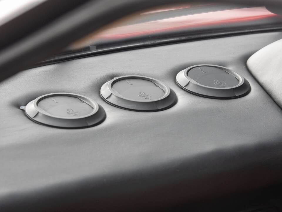 Image 15/50 of Ferrari 308 GTB (1976)