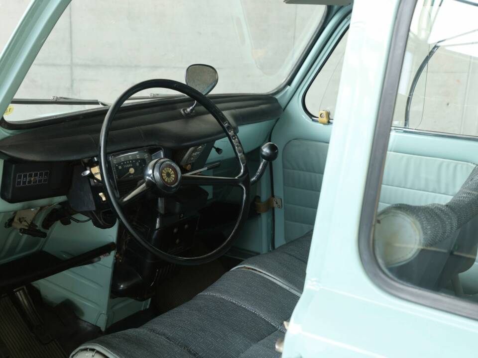 Bild 18/50 von Renault R 4 (1963)