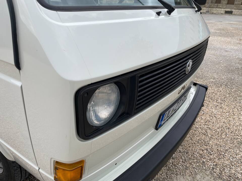 Imagen 34/40 de Volkswagen T3 Kombi 2.0 (1981)