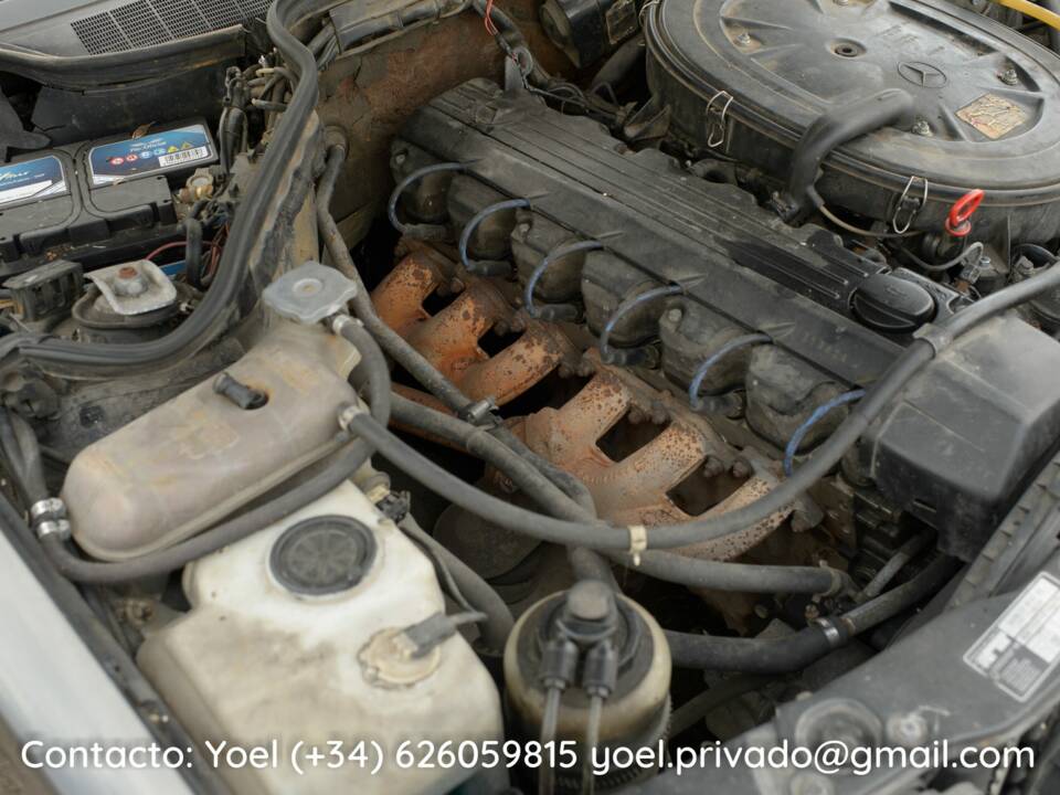 Image 40/41 of Mercedes-Benz 190 E 2.6 (1987)