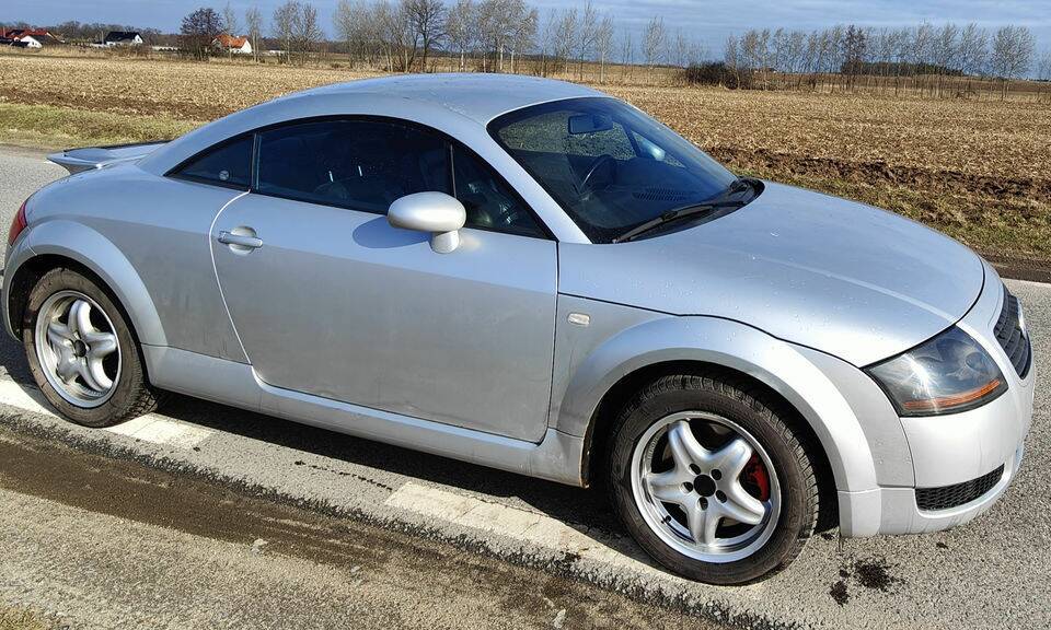 Immagine 2/8 di Audi TT 1.8 T (1999)