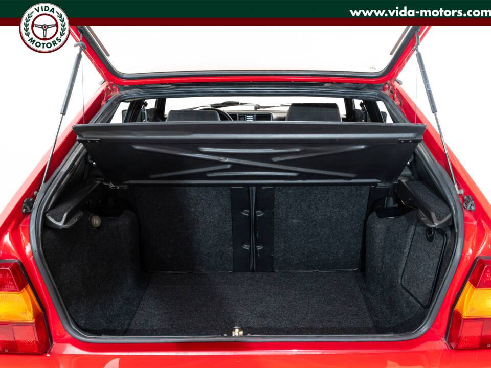 Image 14/15 de Lancia Delta 1.6 HF (1991)