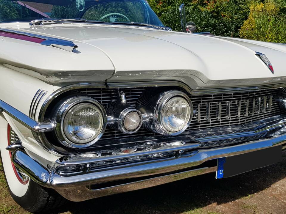 Imagen 10/30 de Oldsmobile 98 Holiday SceniCoupe (1959)