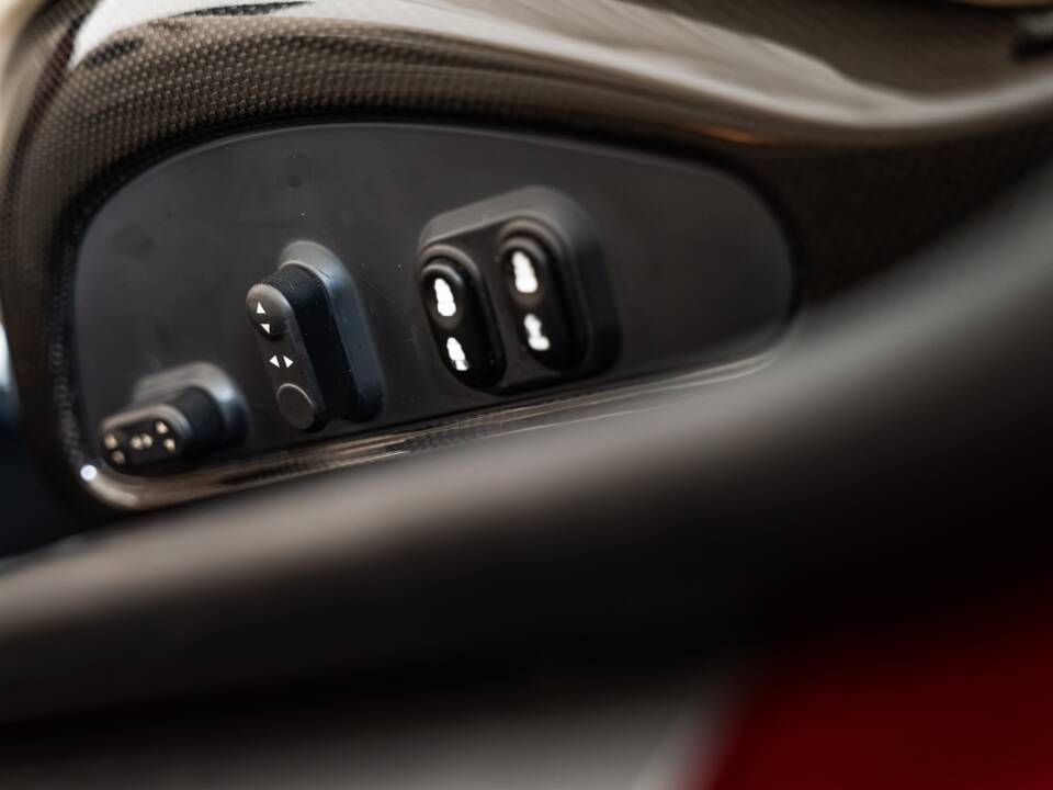 Bild 14/39 von Ferrari 599 GTB (2007)