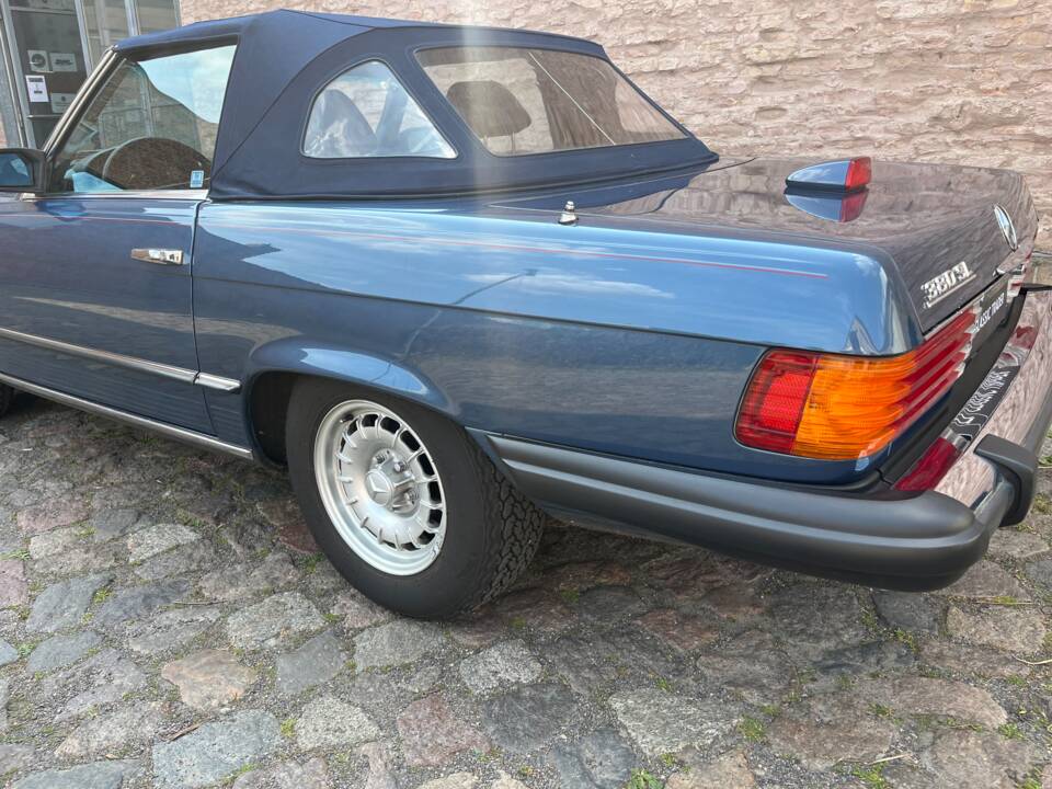 Afbeelding 18/146 van Mercedes-Benz 380 SL (1982)