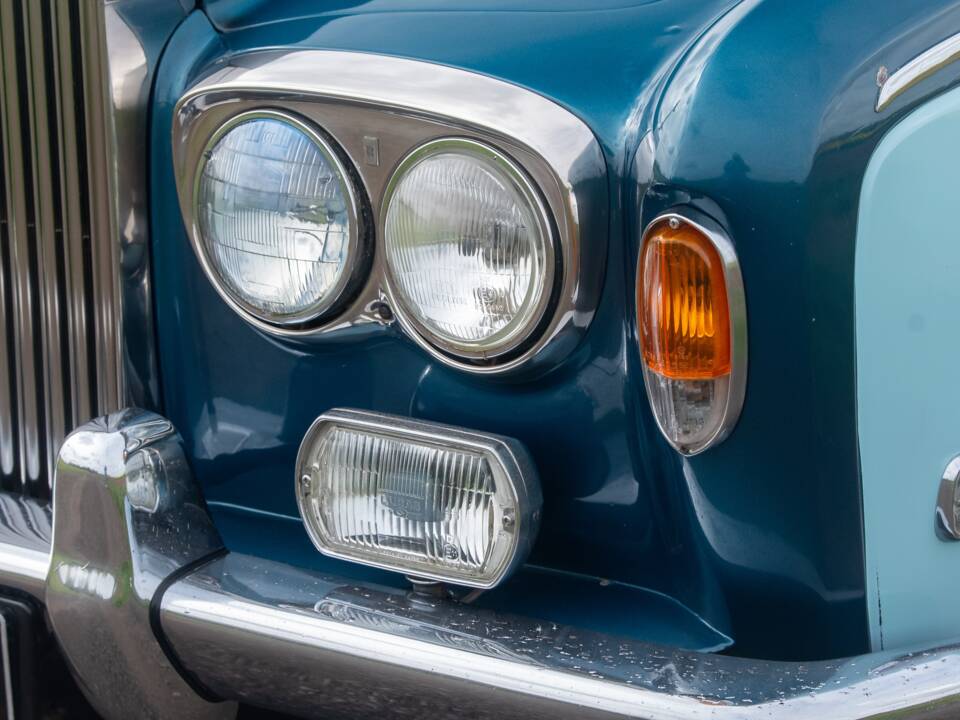 Image 42/50 of Rolls-Royce Silver Shadow I (1976)