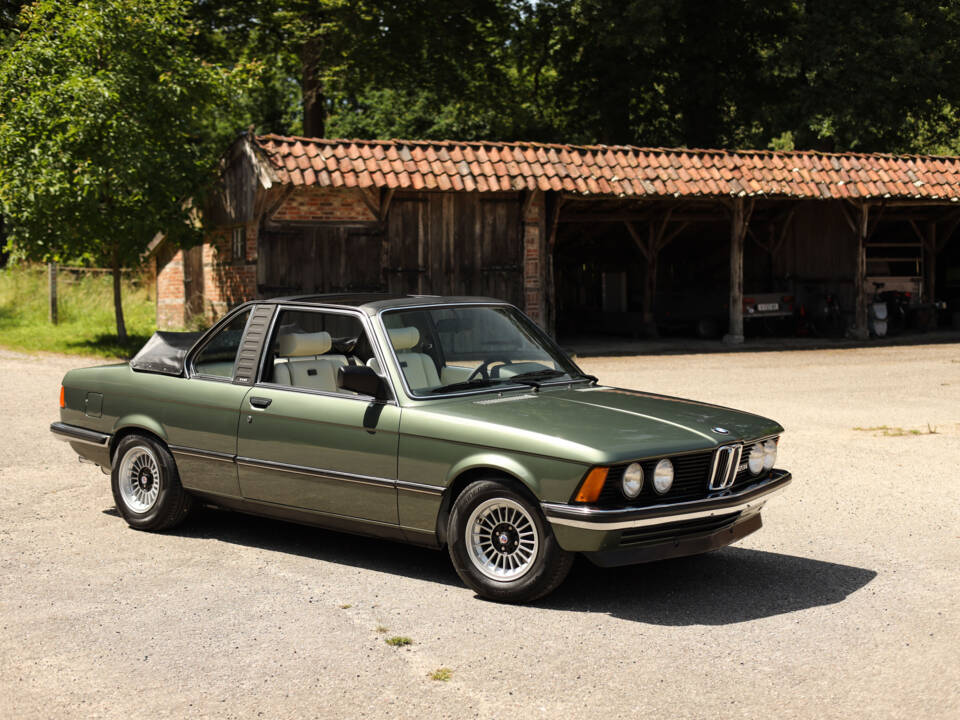 Immagine 2/63 di BMW 323i Baur TC (1979)