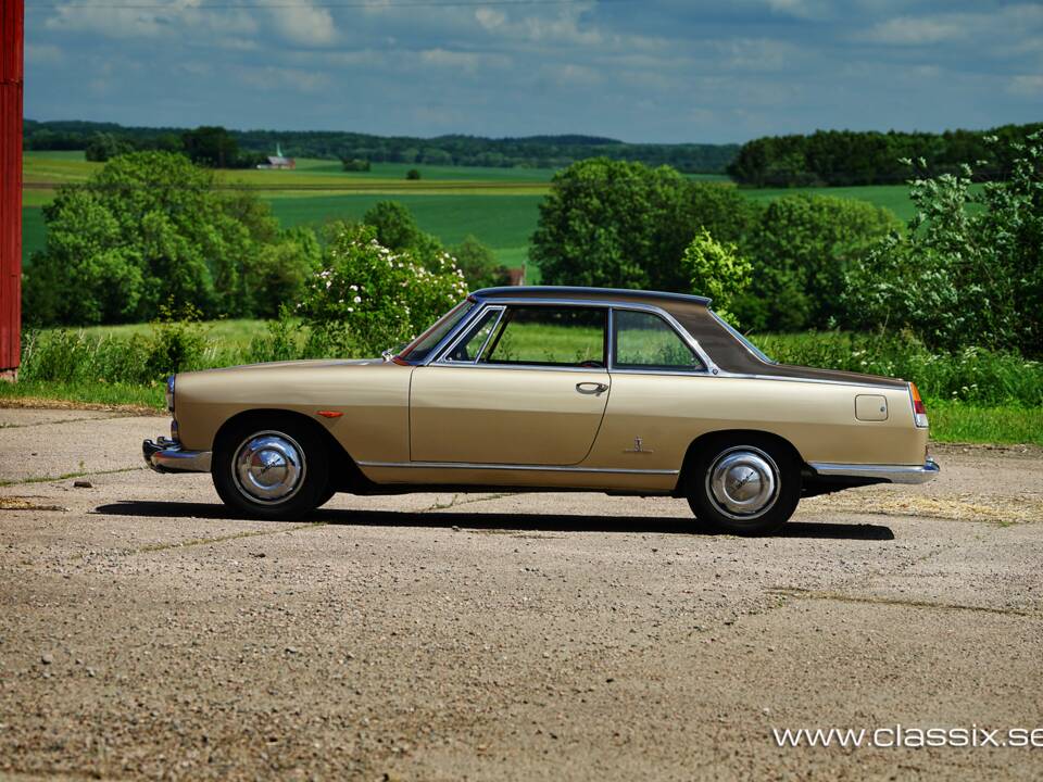 Immagine 2/27 di Lancia Flaminia Coupe Pininfarina 3B (1963)