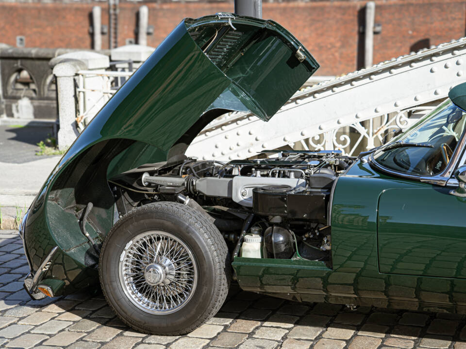 Bild 14/30 von Jaguar E-Type V12 (1974)