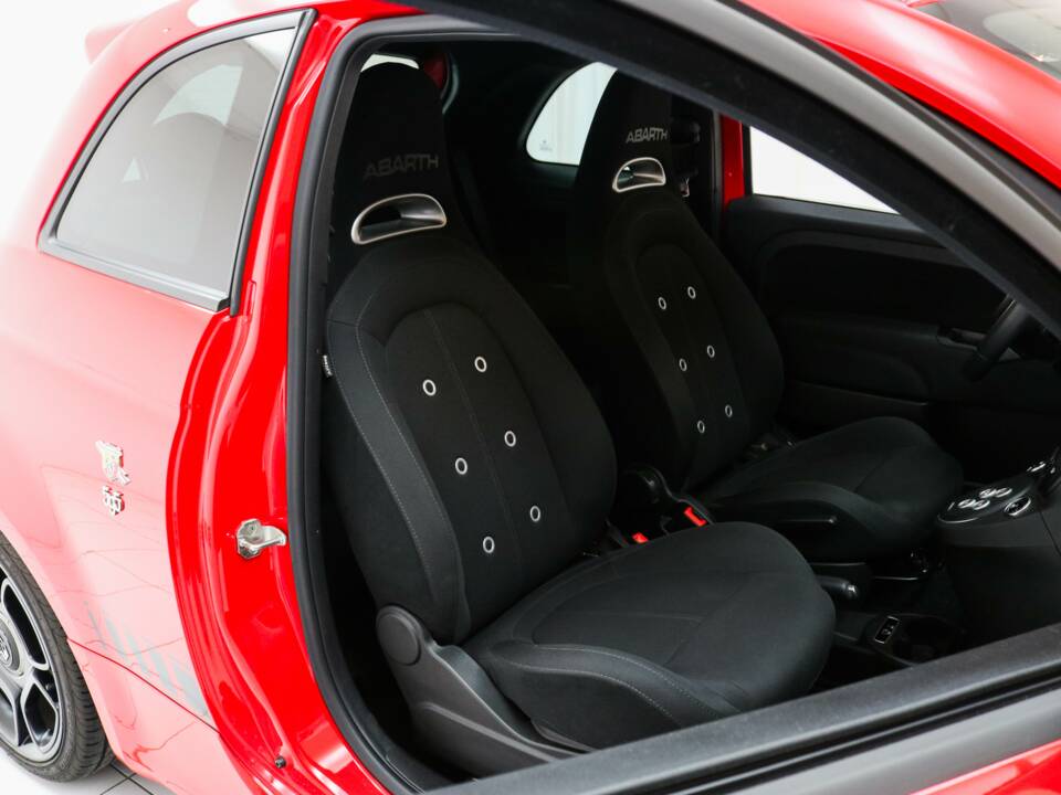 Imagen 7/13 de Abarth 595 1.4 Turbo T-Jet Pista (2018)