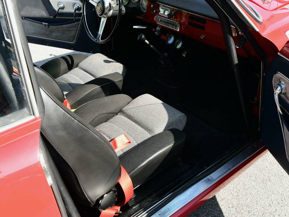 Image 44/50 of Alfa Romeo Giulietta Sprint (1961)