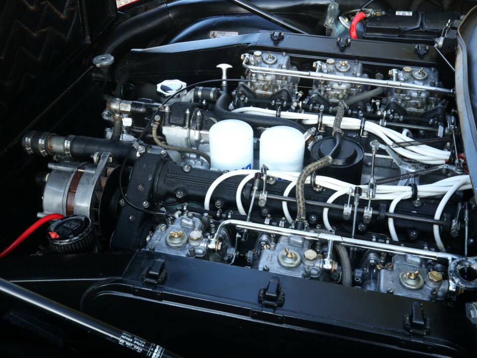Imagen 30/50 de Ferrari 365 GTC/4 (1972)
