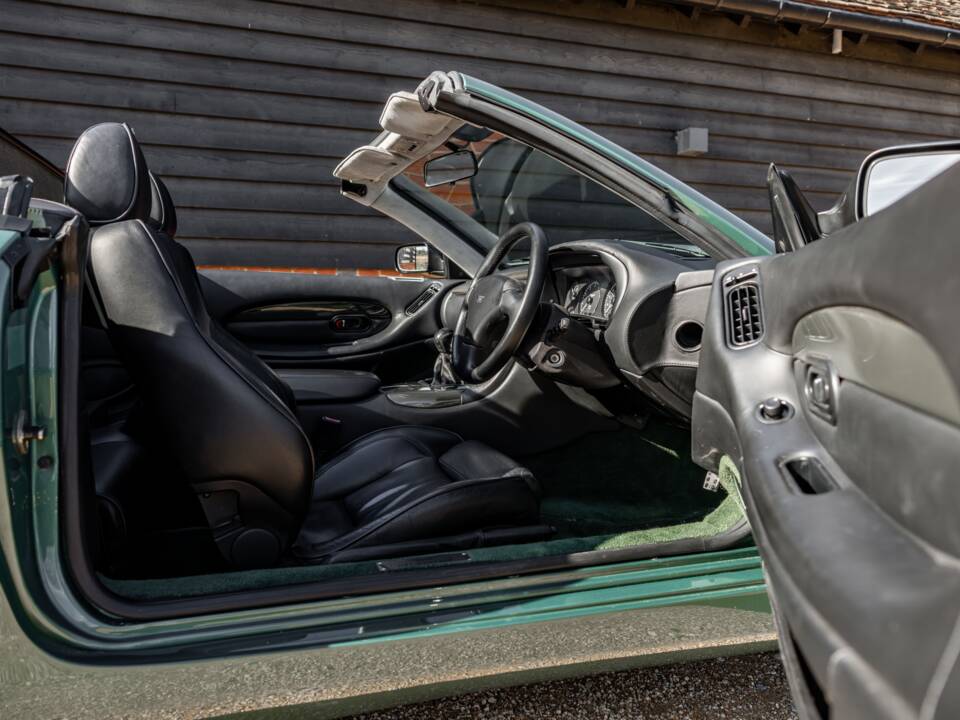 Bild 58/83 von Aston Martin DB 7 Vantage Volante (2001)