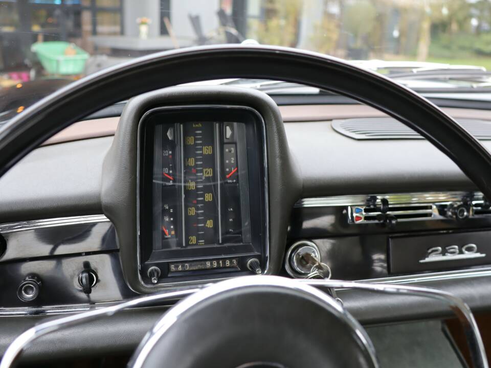 Afbeelding 16/50 van Mercedes-Benz 230 S (1967)